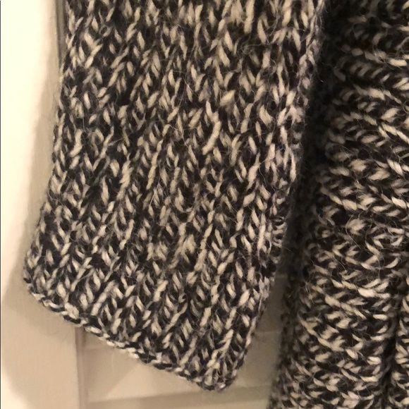 NWT Gap Black & White Cozy Heavy Knit Cardigan S - Picture 4 of 6